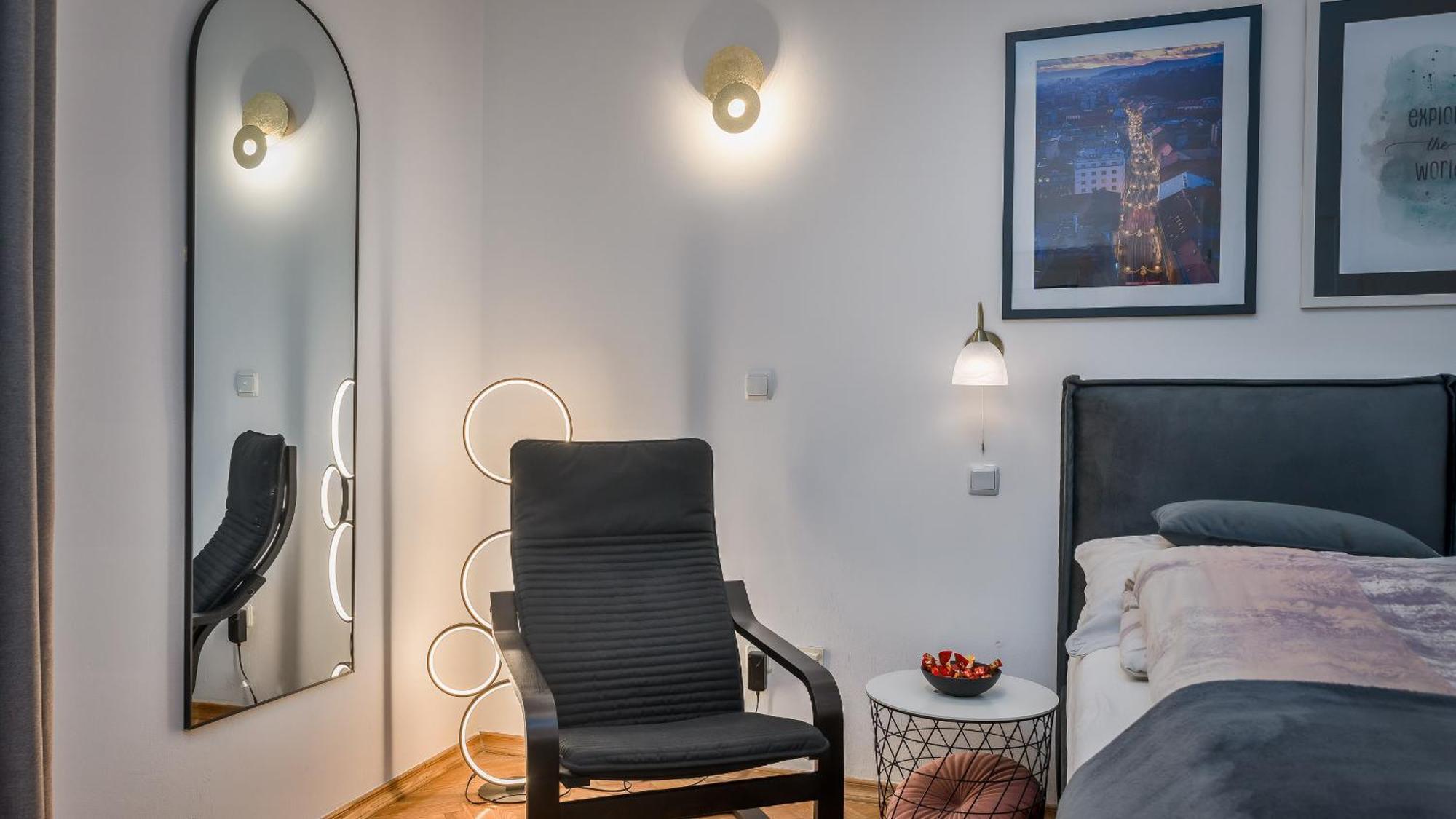 Iva'S Central Apartment 萨格勒布 外观 照片